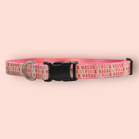 Free Kisses Large Dog Collar